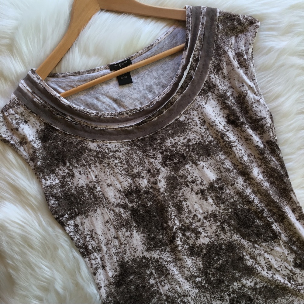 ANN TAYLOR | Soft Graphic Sleeveless Tank Blouse